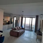 Eliz Luxury * Mamaia