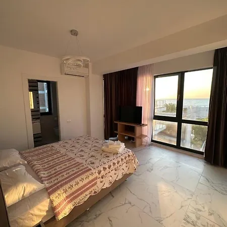 Eliz Luxury Апартаменты *